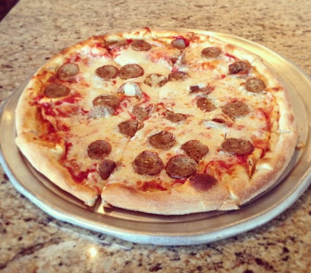 photo of Al's Pizza via instagram user willrain14