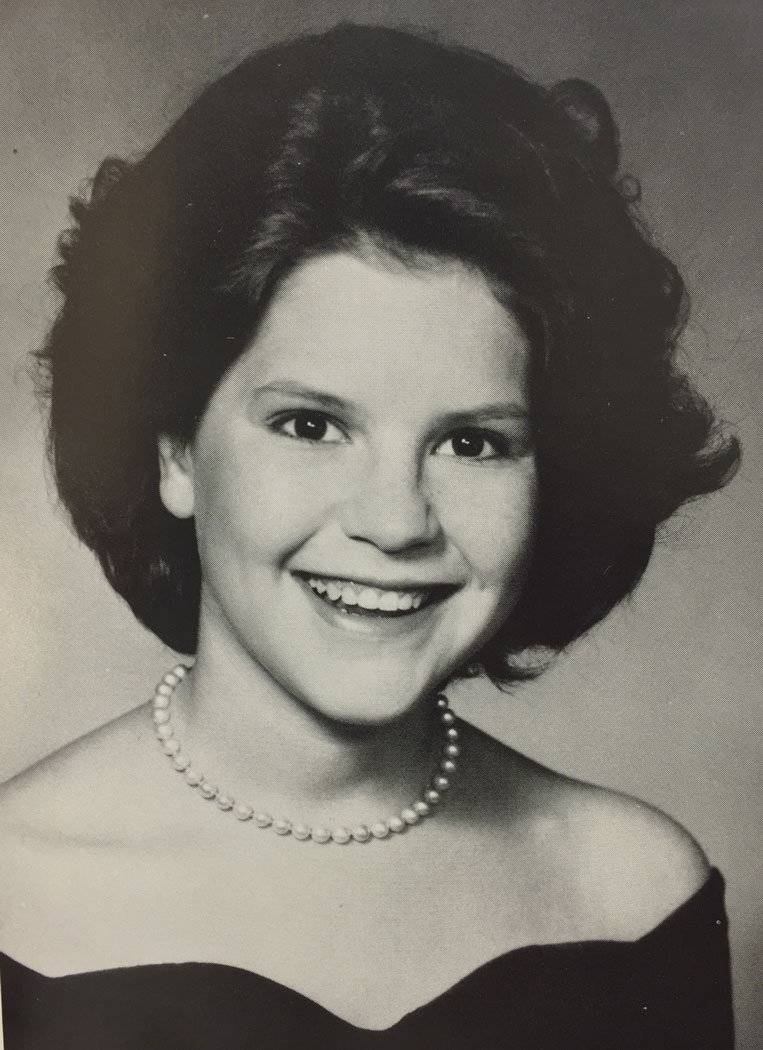 Lisa Loeb’s senior portrait from Hockaday in 1986