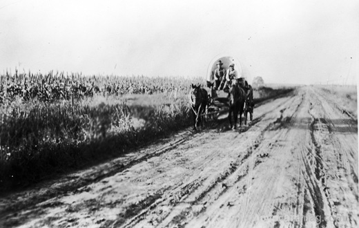A historic photo of pioneers making their way down what is now known as Preston Road. (From the collections of the Texas/Dallas history and Archives Division, Dallas Public Library.) 