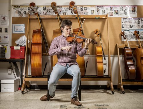 Someone get this hard-working kid a violin (and maybe a scholarship)