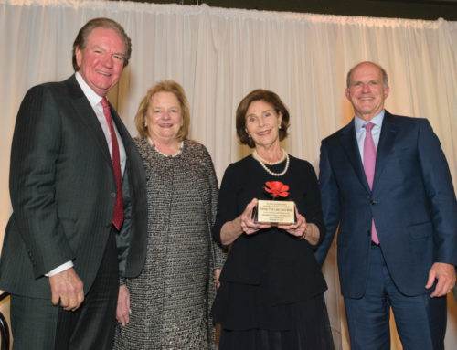 Laura Bush, Kay Bailey Hutchison honored at Arboretum Great Contributors Awards