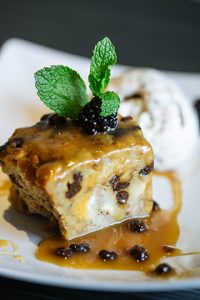 Bread pudding (Photo by Kathy Tran)